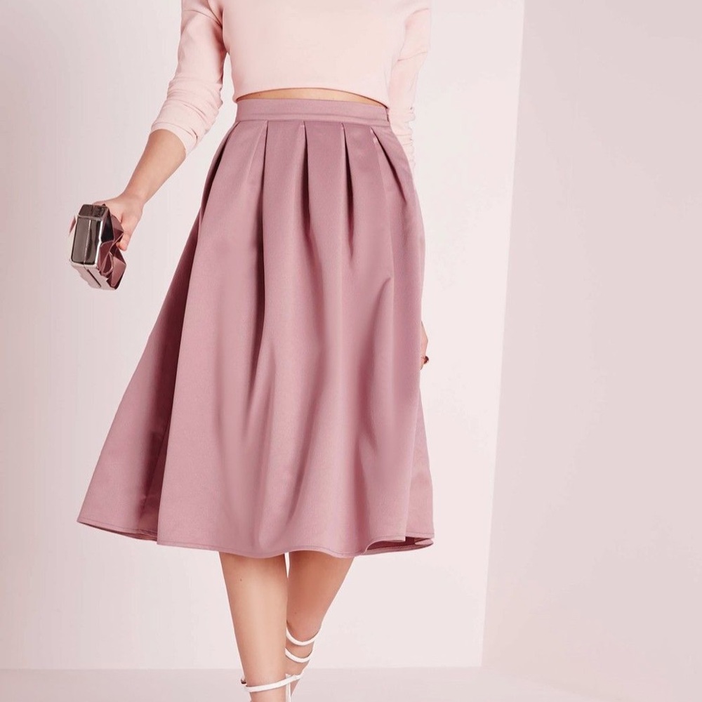 NWT Satin High waisted Pleated skirt purple - US 0